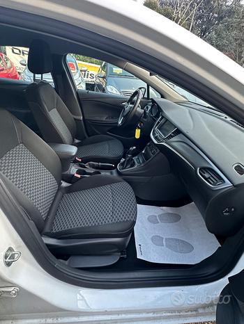 
								Opel Astra 1.4 Turbo 140CV 4 porte GPL Tech Advanc full									