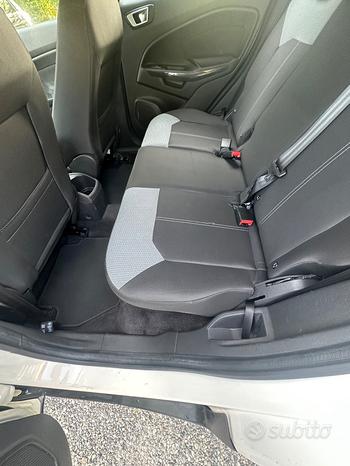 
								Ford EcoSport 1.5 TDCi 95 CV Titanium S full									