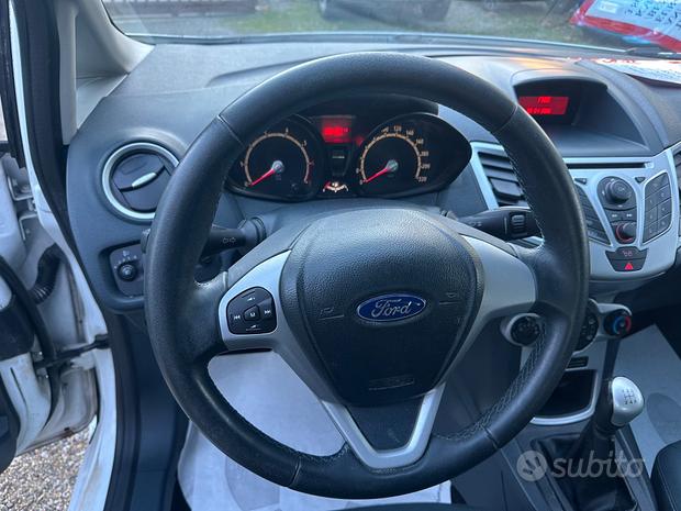 
								Ford Fiesta 1.2 60CV 5p. Tit. full									