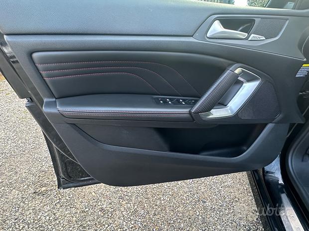 
								Peugeot 308 THP 205 S&S GT full									