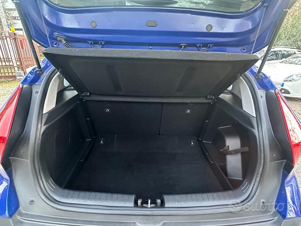 
								Hyundai Bayon 1.0 T-GDI Hybrid 48V iMT XClass full									