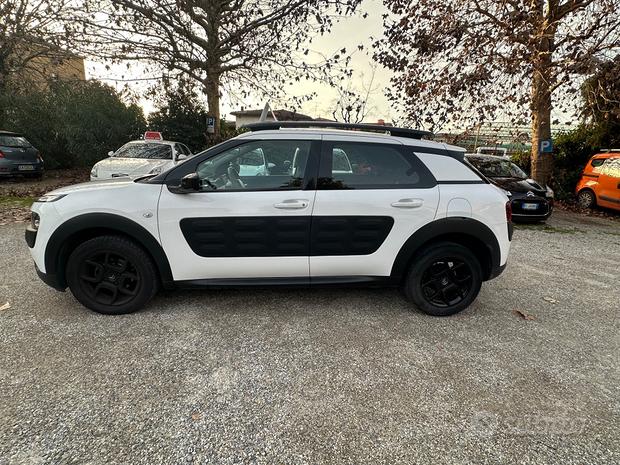 
								Citroen C4 Cactus PureTech 82 Shine full									