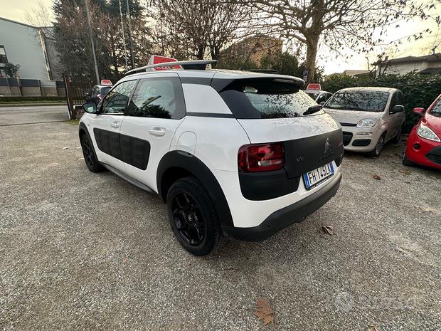 
								Citroen C4 Cactus PureTech 82 Shine full									