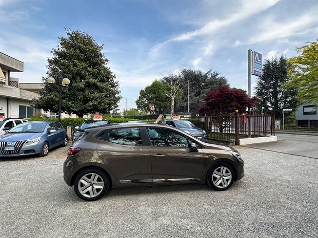 
								Renault Clio Blue dCi 85 CV 5 porte Zen full									