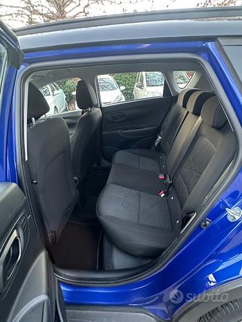
								Hyundai Bayon 1.0 T-GDI Hybrid 48V iMT XClass full									
