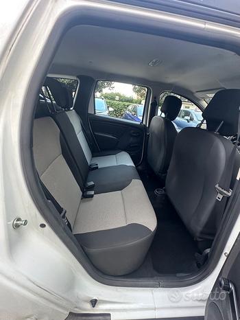 
								Dacia Duster 1.5 dCi 110CV 4×2 Ambiance full									